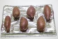 烤紅薯的做法（烤箱烤紅薯）的做法 步骤3