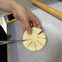 椰蓉花型面包的做法 步骤8