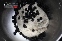 Q軟料足-90度燙種藍莓芝麻面包的做法 步骤5