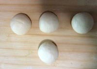 火腿香蔥面包的做法 步骤4