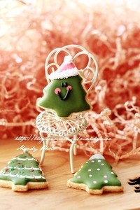 #2014聖誕節#Mini聖誕糖霜餅干-可愛笑臉聖誕樹的做法 步骤9