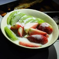 減肥餐 草莓綠桃酸奶碗的做法 步骤1
