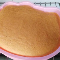 酸奶蛋糕（6寸蛋糕模，kitty模）的做法 步骤7