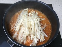 《昨日的美食》之吉爾貝爾風泡菜湯（佐蛤蜊和豆腐）的做法 步骤13