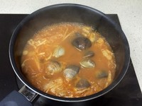 《昨日的美食》之吉爾貝爾風泡菜湯（佐蛤蜊和豆腐）的做法 步骤14