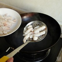 韭菜爆炒魷魚卷【阿茂手作•極簡美味】的做法 步骤6