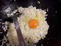 一個雞蛋炒飯（好吃又簡單）的做法 步骤2