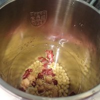 快手養顏紅棗豆漿（豆漿機版）的做法 步骤1