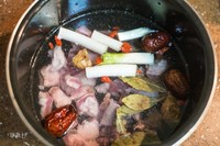 休息日早餐︰山藥胡蘿卜牛肉湯的做法 步骤4