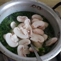 銀絲菜蛋皮湯的做法 步骤8