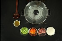 胡蘿卜芹菜瘦肉粥的做法 步骤1