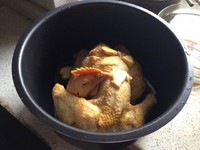 電飯煲焗雞的做法 步骤3