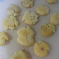 香煎小土豆的做法 步骤3