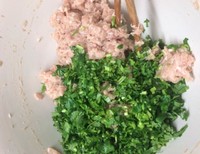 蘿卜汆香菜丸子湯的做法 步骤2