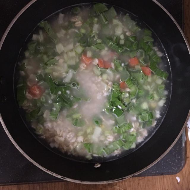 皮蛋燕麥蔬菜粥（燜燒壺版）的做法 步骤3
