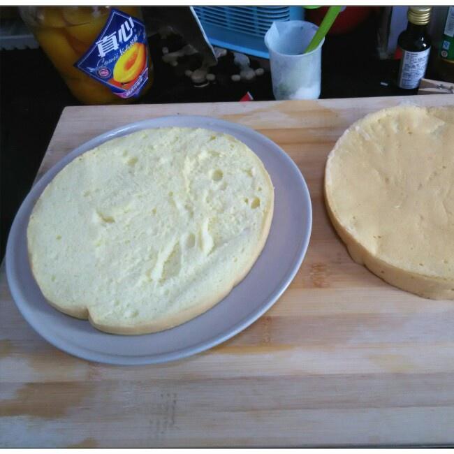 免烤8寸奧利奧草莓奶油蛋糕的做法 步骤7