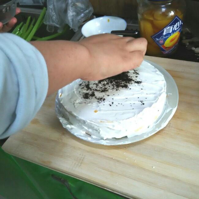 免烤8寸奧利奧草莓奶油蛋糕的做法 步骤10