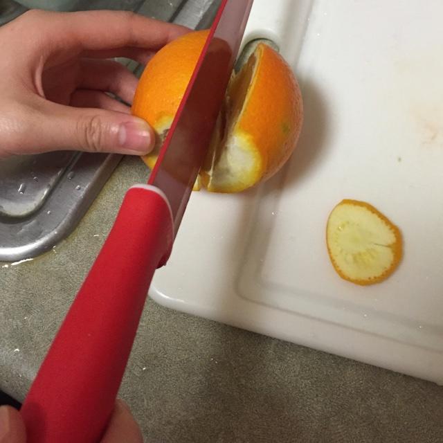 妙手剝橙的做法 步骤2