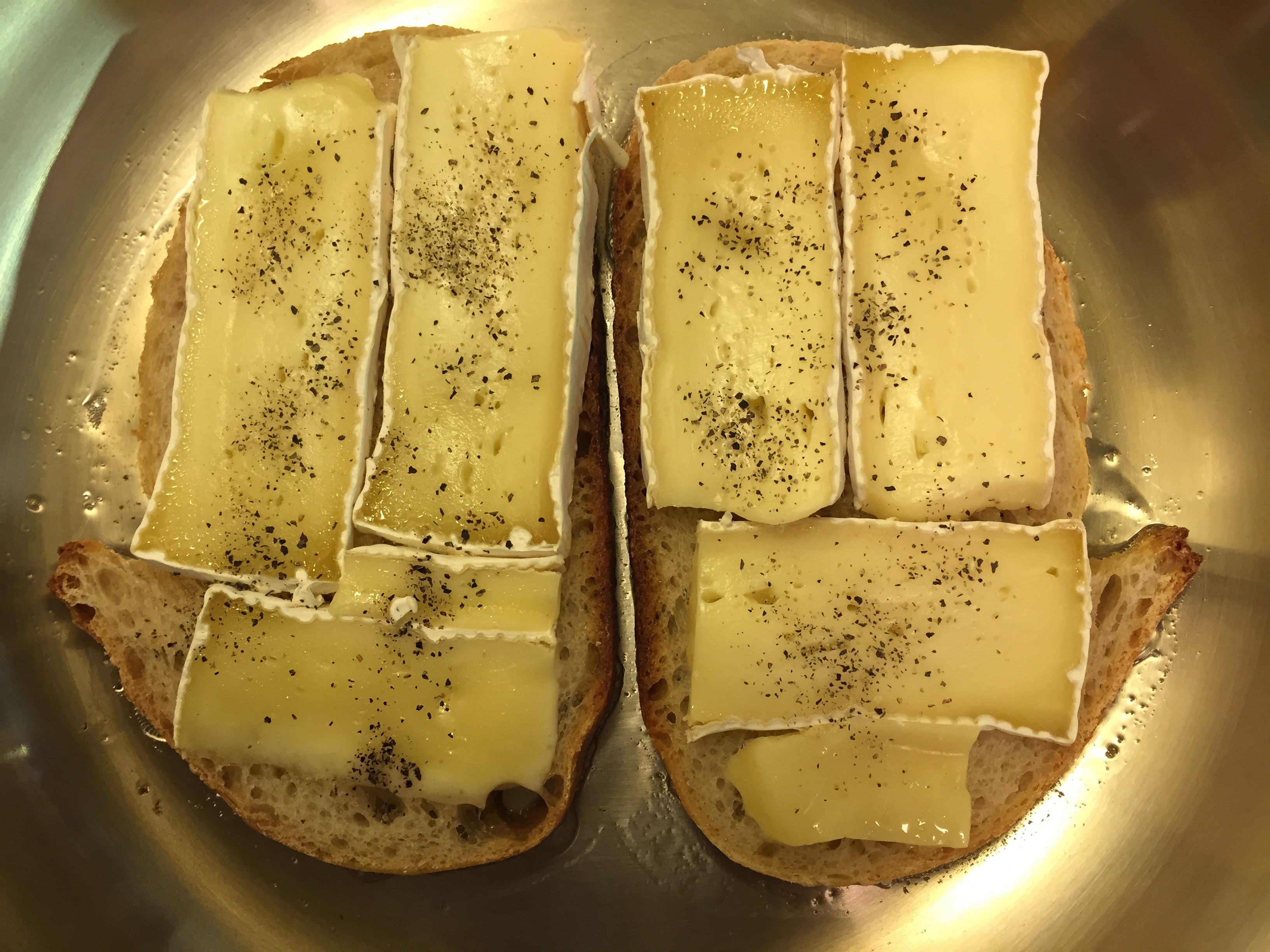 Grilled Brie & Pear Sandwich 布里干酪甜梨三明治的做法 步骤5