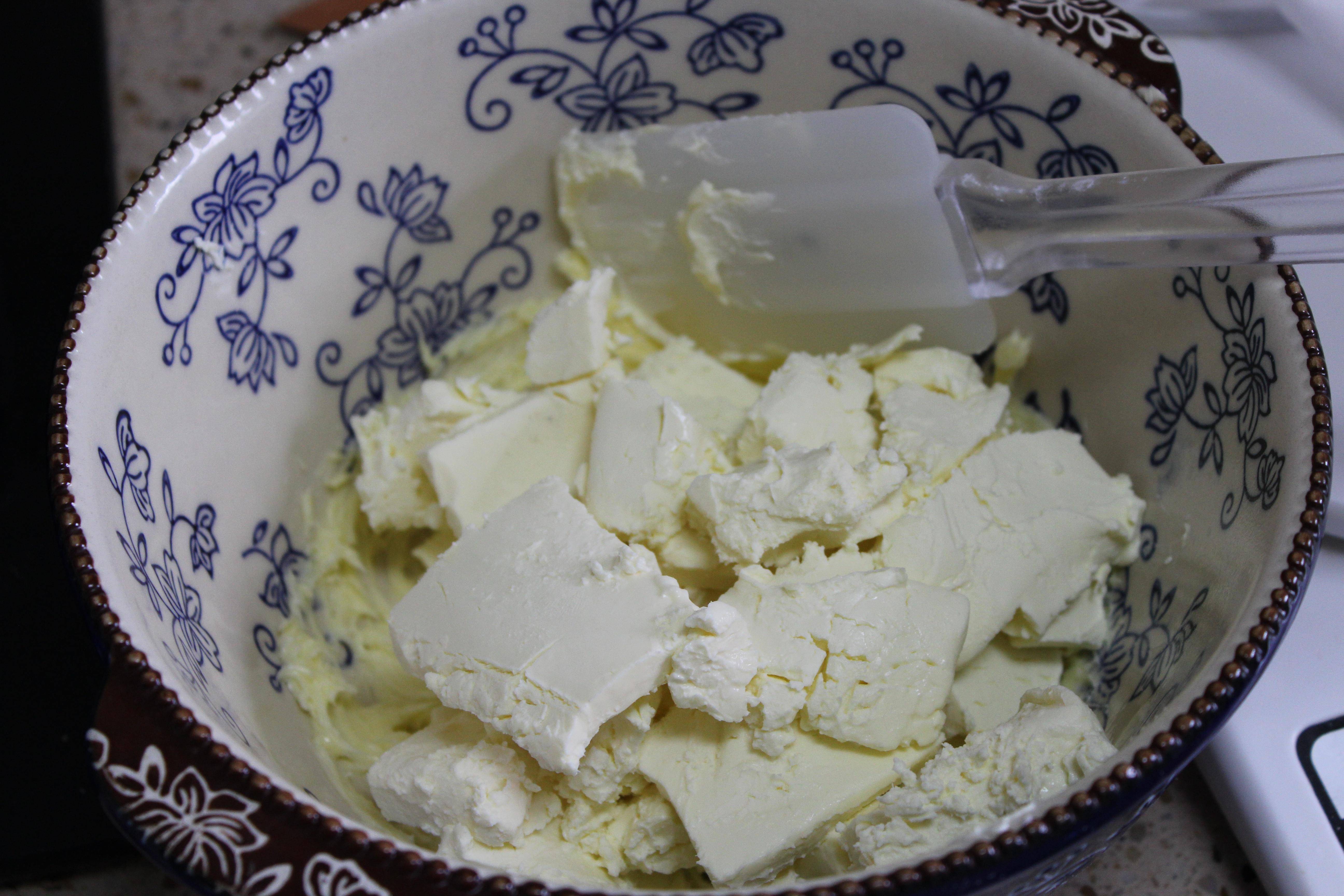 超簡單奶油奶酪霜的做法 步骤3