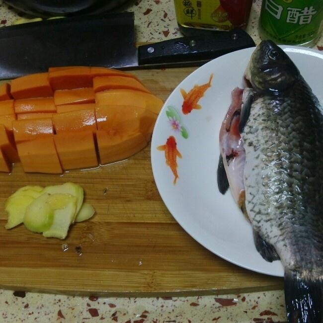 木瓜鯽魚湯的做法 步骤1
