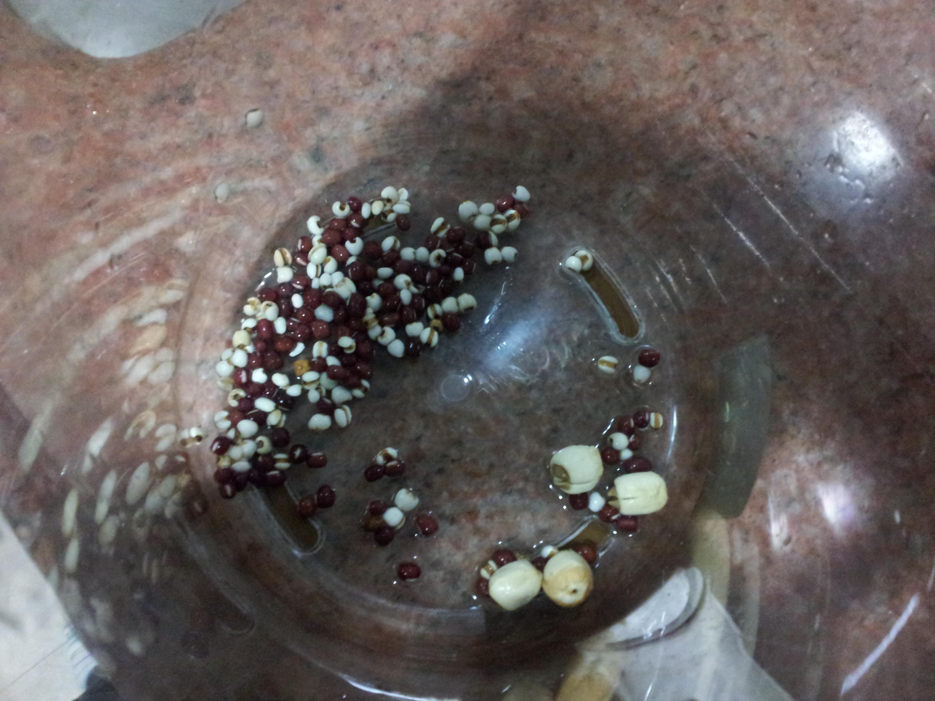 紅豆薏米湯圓的做法 步骤1