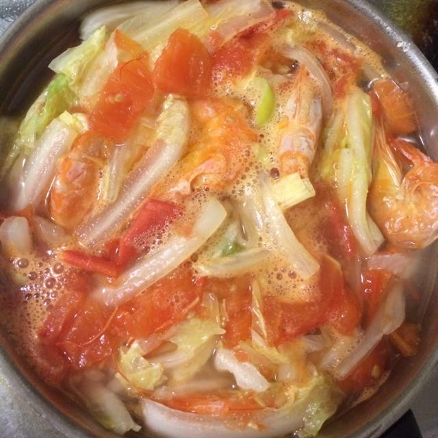 番茄白菜大蝦湯的做法 步骤1