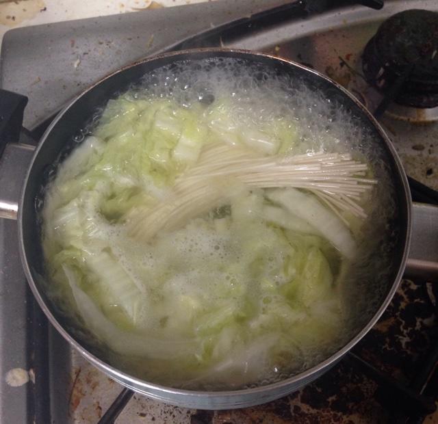 白菜湯面的做法 步骤4