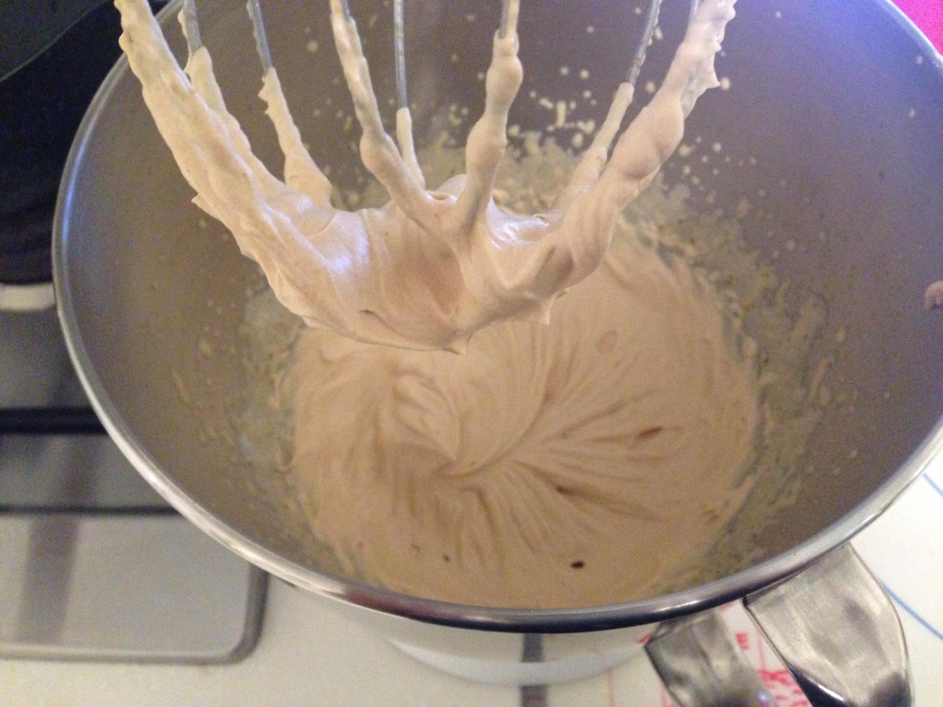 抹茶焦糖舒芙蕾蛋糕卷的做法 步骤8