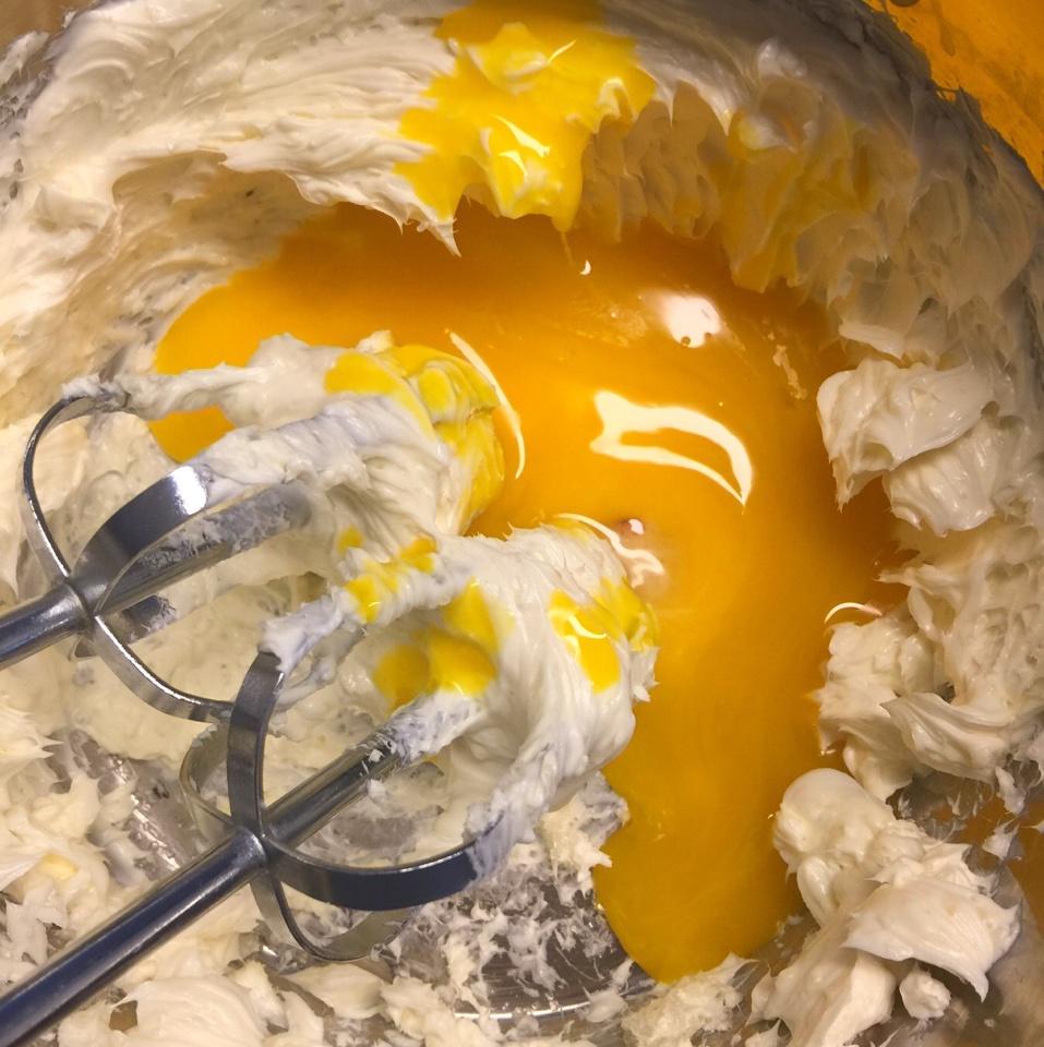 零失敗步驟超級詳細綿軟的輕乳酪蛋糕（6寸）的做法 步骤1