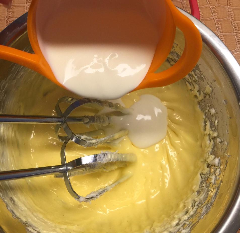 零失敗步驟超級詳細綿軟的輕乳酪蛋糕（6寸）的做法 步骤2