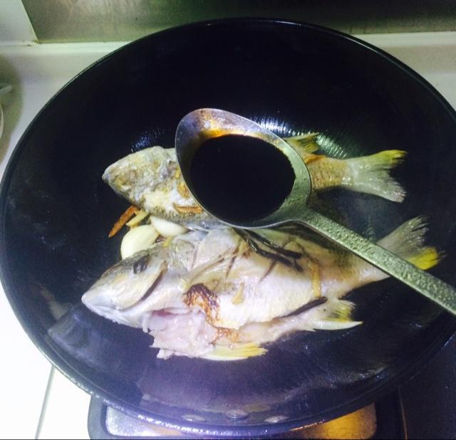 紅燒海鯽魚的做法 步骤6