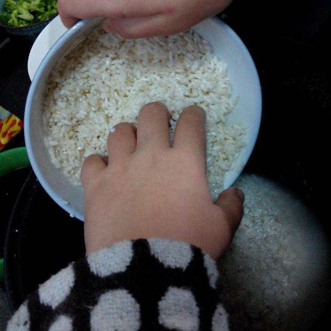 咖喱雞翅飯(七歲兒童版)的做法 步骤1