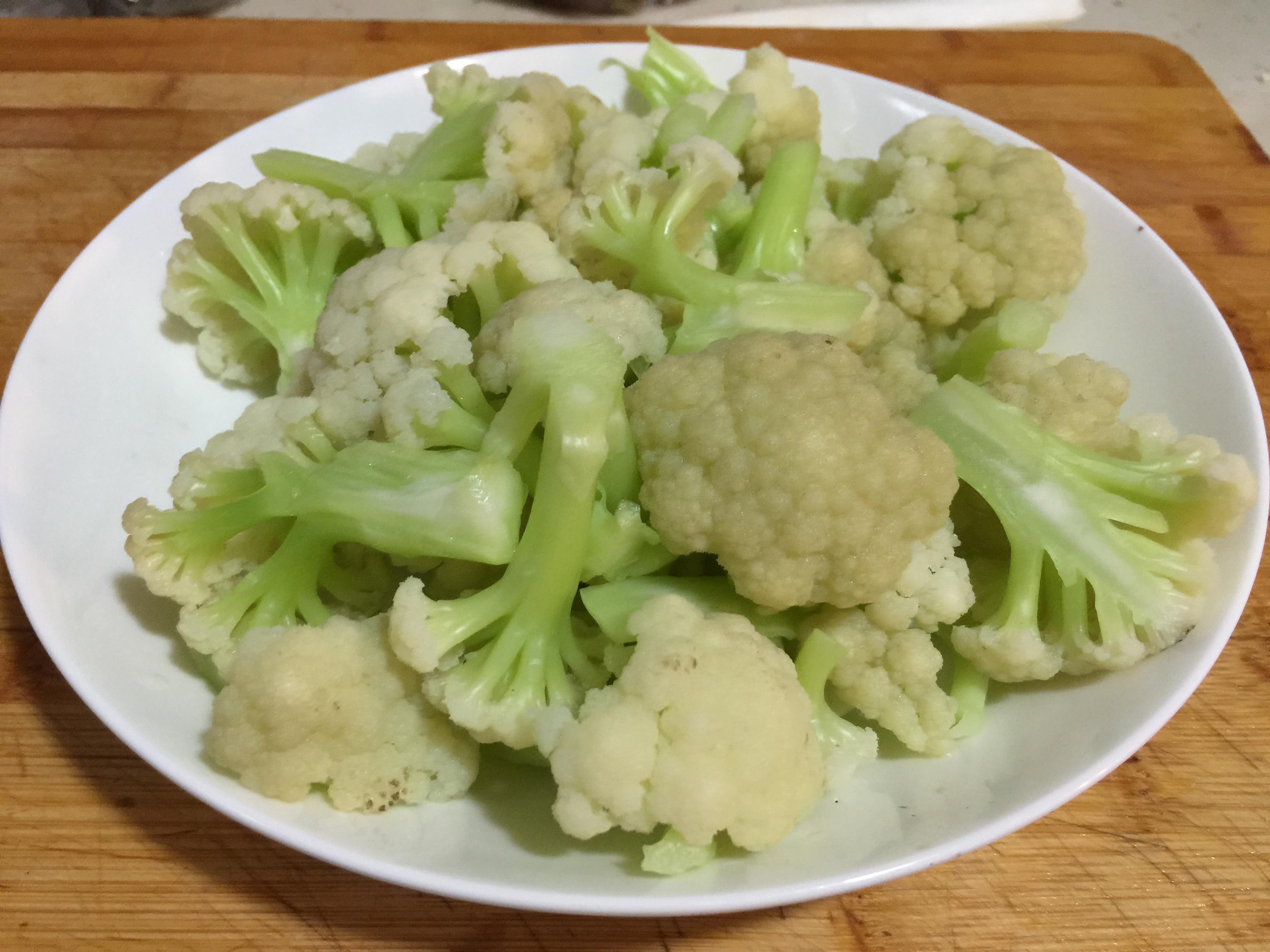 老丁的私房菜－炒花菜的做法 步骤1