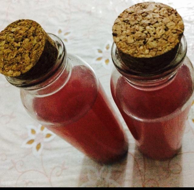 巧取新疆石榴榨汁—美容養顏的做法 步骤6