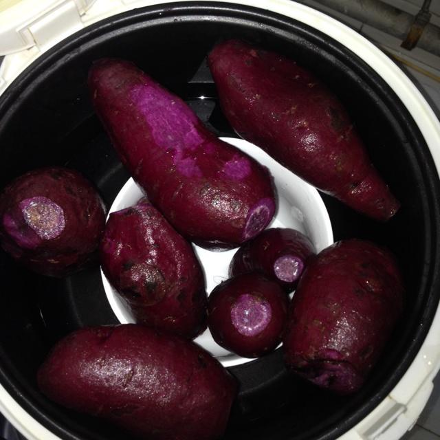 白水蒸紫薯的做法 步骤2