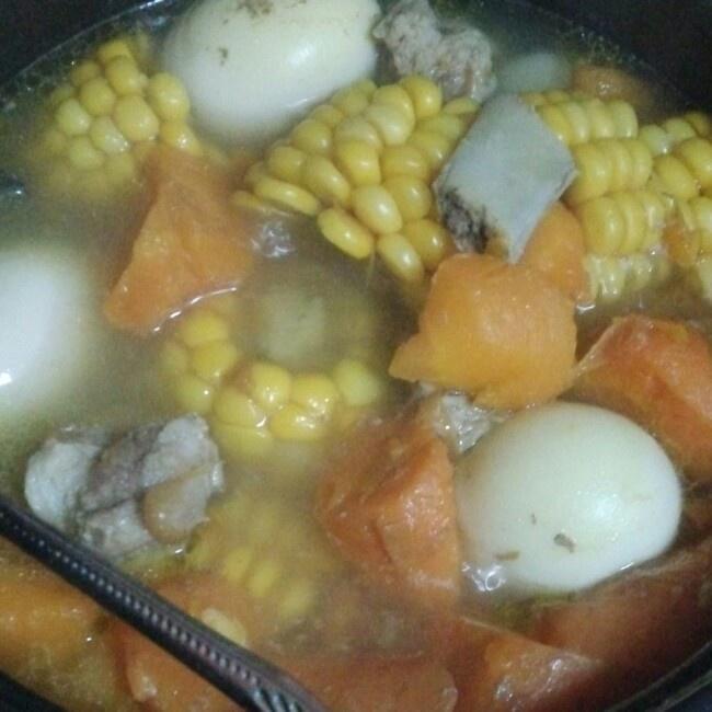 胡蘿卜玉米排骨湯的做法 步骤2