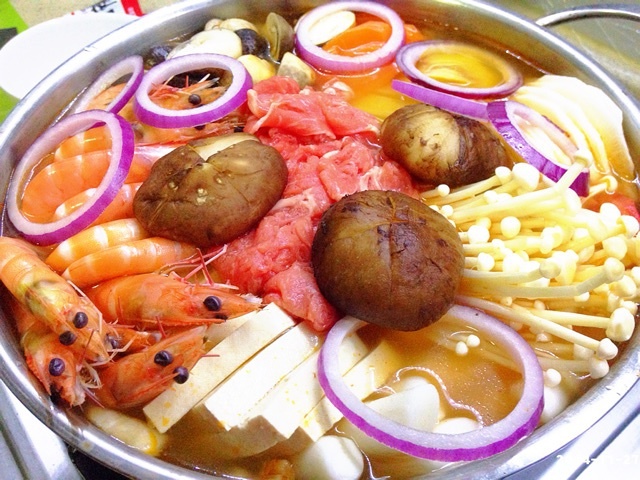 韓式海陸泡菜部隊鍋的做法 步骤4