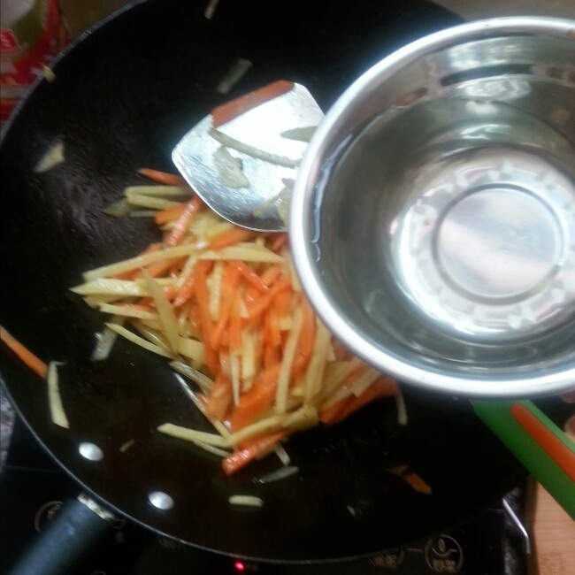 土豆蘿卜絲（軟香下飯版）的做法 步骤4