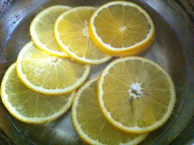 香橙果肉夾心蛋糕卷的做法 步骤3