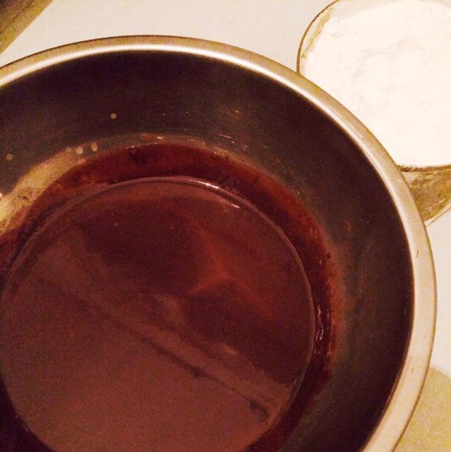 巧克力蜂蜜蛋糕（全蛋版）的做法 步骤3