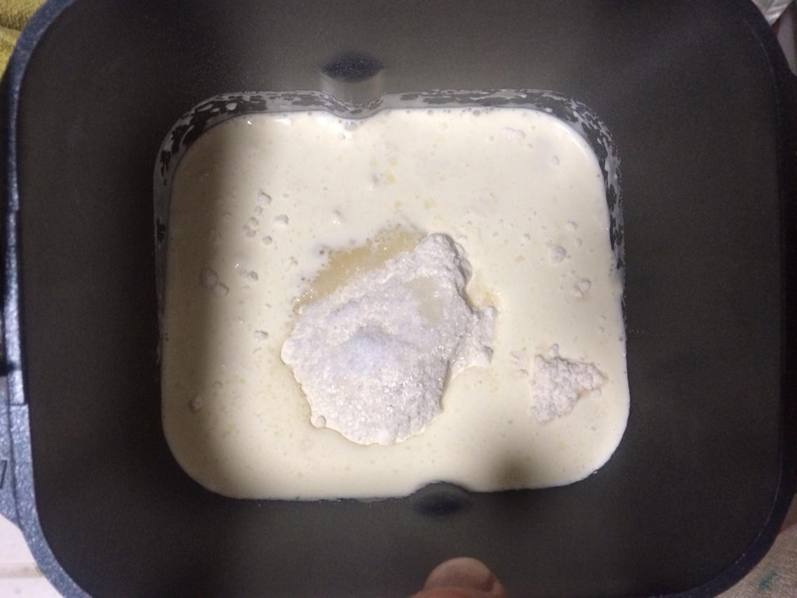淡奶油吐司（面包機版）的做法 步骤1