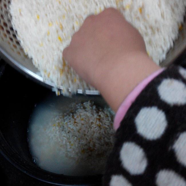 糯香排骨飯電飯煲燜飯系列(七歲兒童版)的做法 步骤8