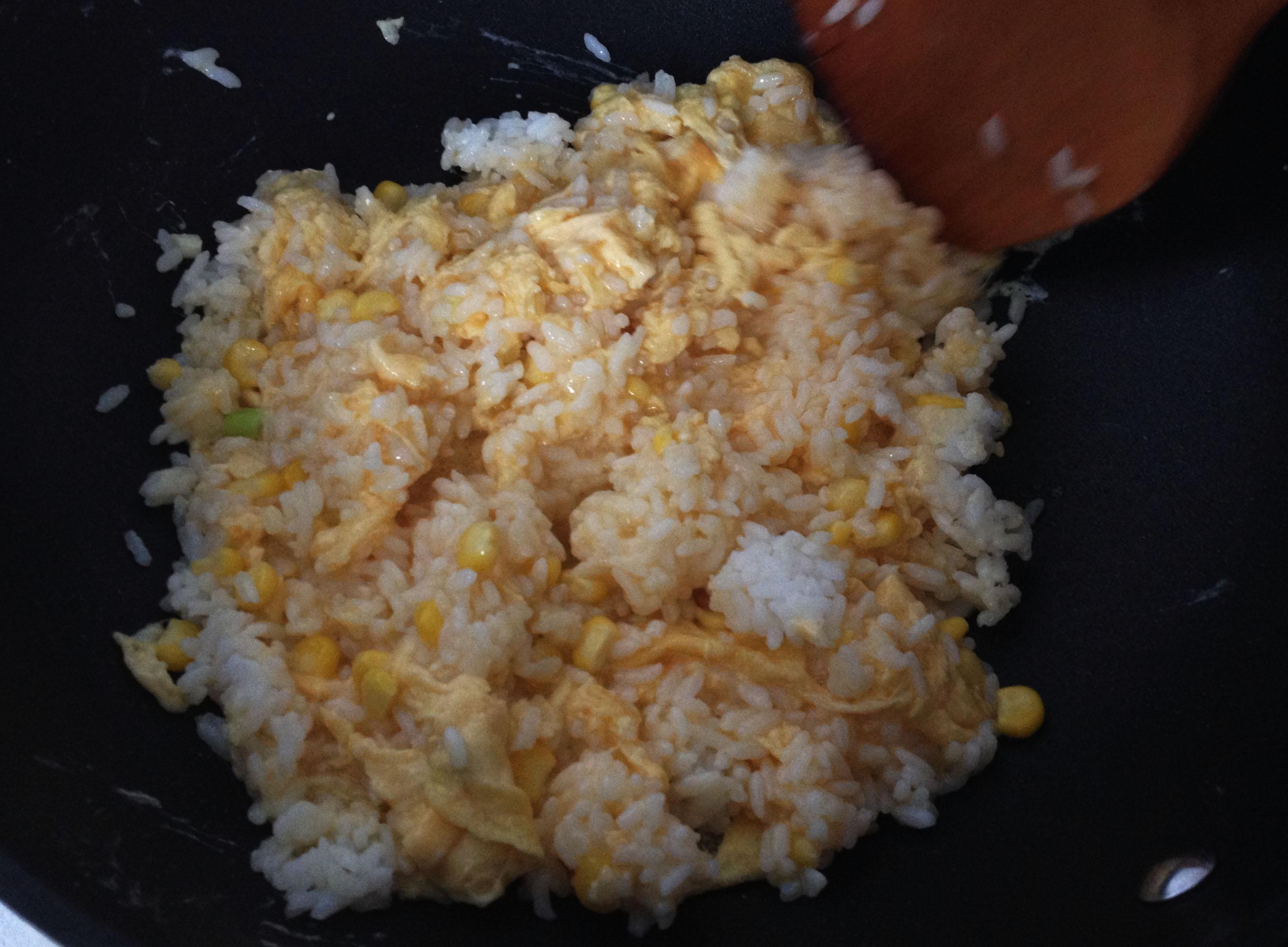 長瓜玉米蛋炒飯的做法 步骤4