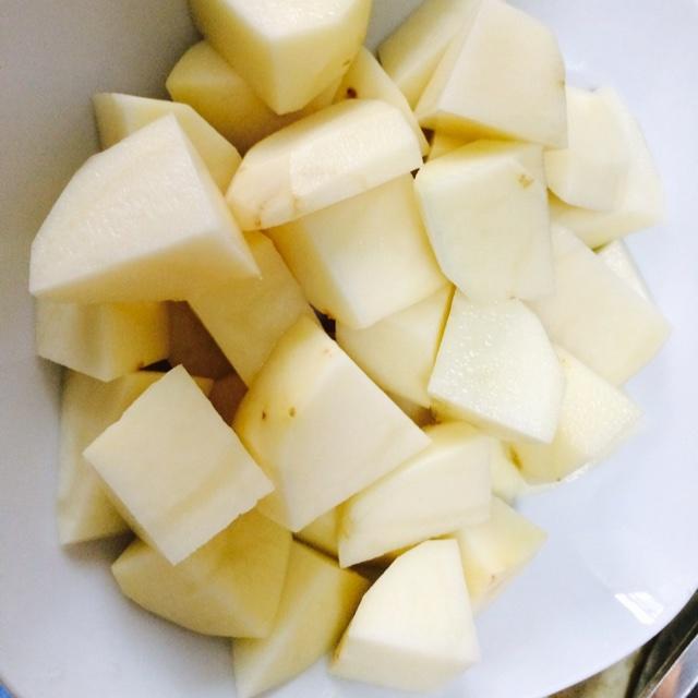 土豆炖牛肉（微辣下飯）的做法 步骤10