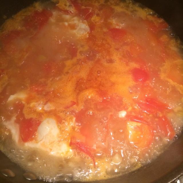 蕃茄濃湯（教你番茄濃湯怎麼才會鮮甜濃郁/超簡單但好吃到停不下來）的做法 步骤3