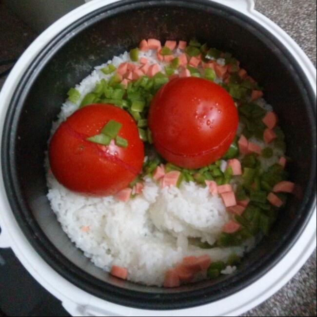 電飯煲西紅柿燜飯的做法 步骤1