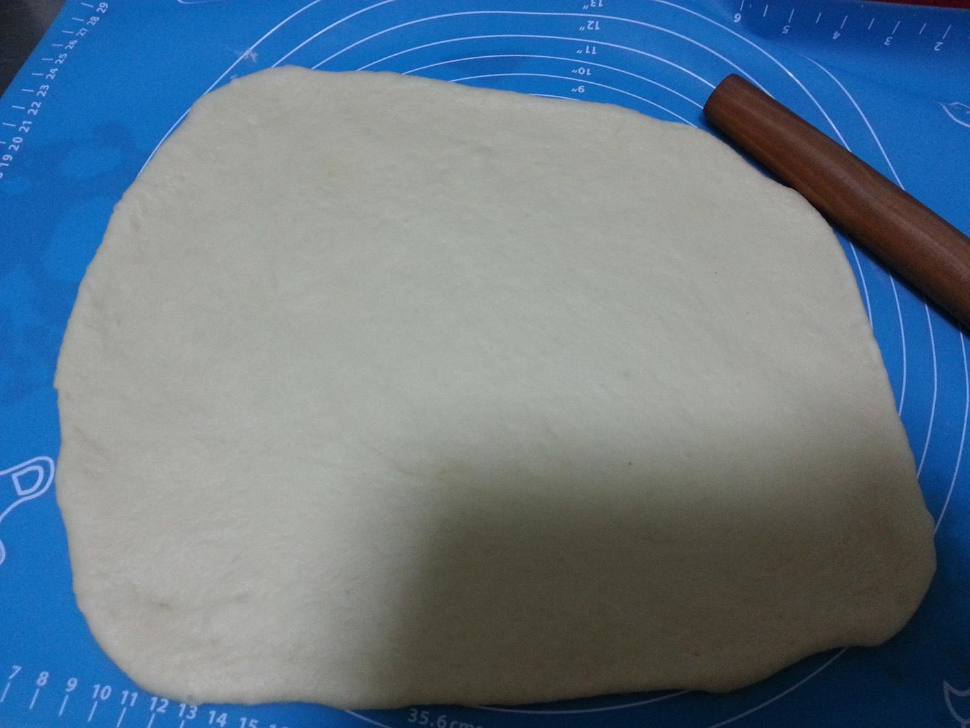 果仁肉桂面包卷的做法 步骤2