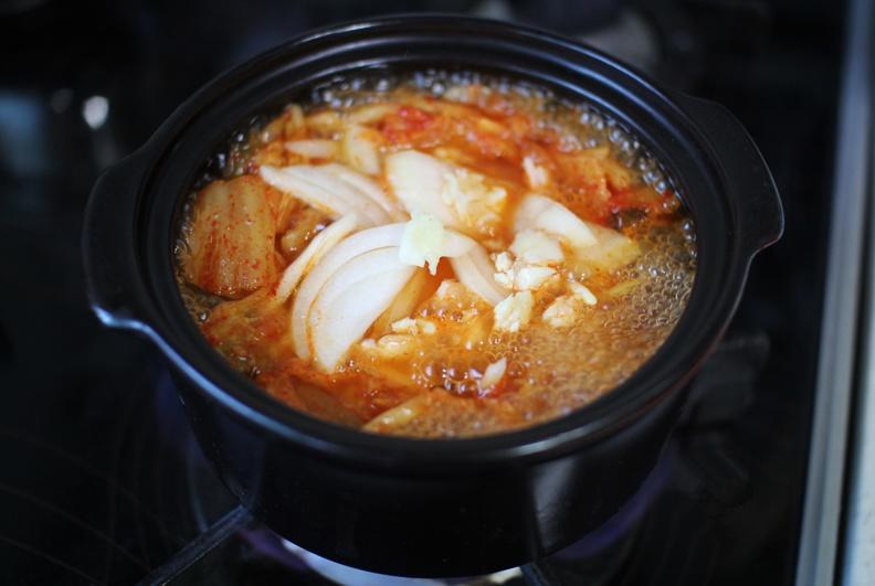正宗韓式泡菜金槍魚湯的做法 步骤4