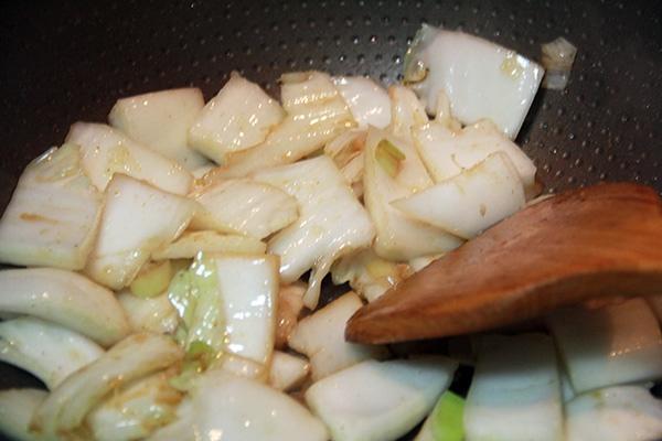 暖心健康的白菜豆腐湯的做法 步骤7